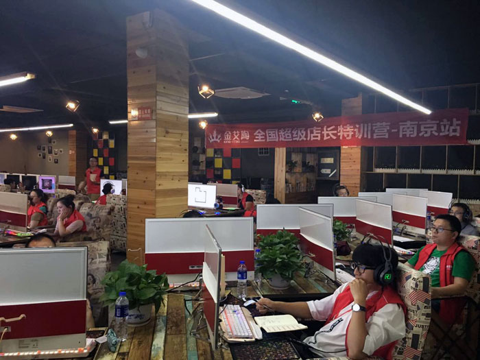 j9游戏瓷砖全国超等店长特训营再下一城，漯河站顺利接棒