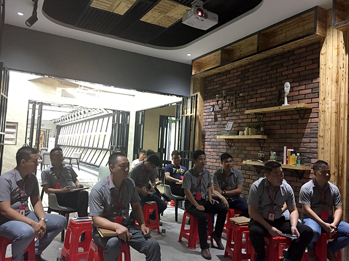 陶瓷一线品牌j9游戏瓷砖“若何急剧向新客户介绍公司和服务”演讲角逐圆满实现