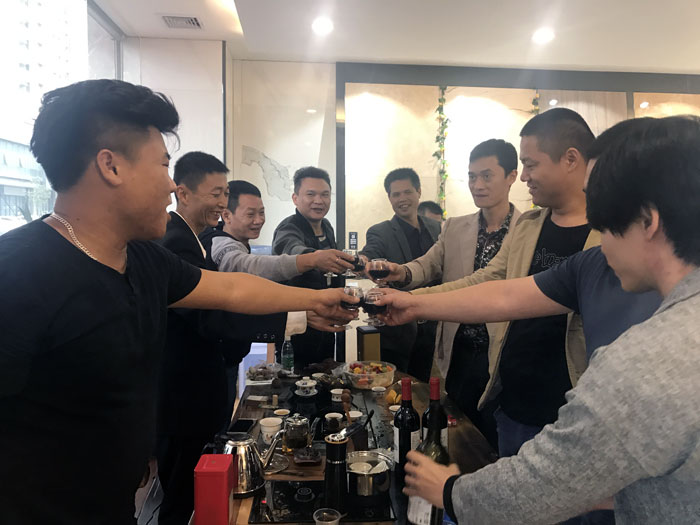 陶瓷一线品牌 j9游戏瓷砖 榆林古镇300平专卖店开业盛典圆满成功